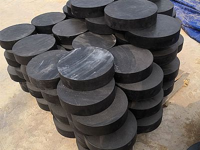 兰考县板式橡胶支座由若干层橡胶片与薄钢板经加压硫化